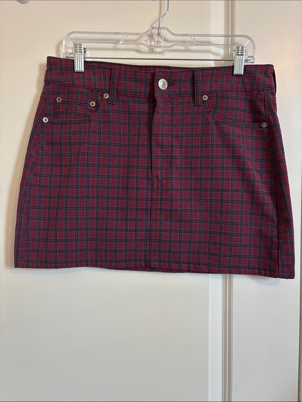 American Eagle Hi- Rise Plaid Mini Skirt - Burgundy Plaid size 10